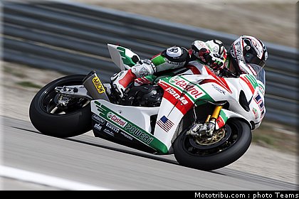 sbk_xaus_08_usa_2011.jpg