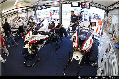 sbk_badovini_09_san_marin_misano_2011.jpg