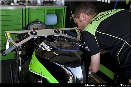 sbk_kawasaki_7_san_marin_misano_2011.jpg