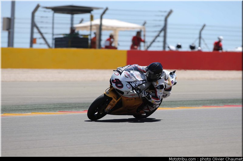 sbk_guintoli_2_espagne_aragon_2011
