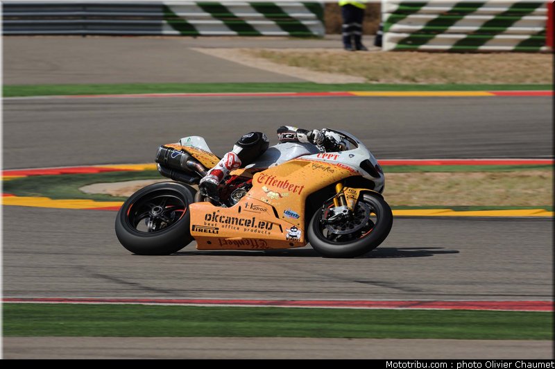 sbk_guintoli_6_espagne_aragon_2011