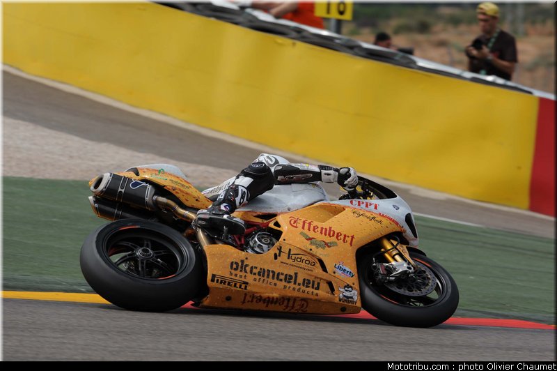 sbk_guintoli_7_espagne_aragon_2011