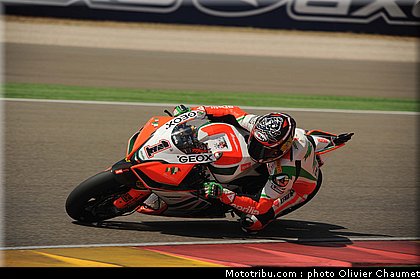 sbk_biaggi_06_espagne_aragon_2011.jpg