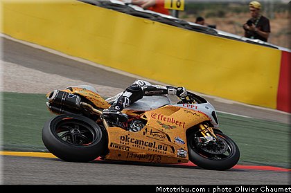 sbk_guintoli_7_espagne_aragon_2011.jpg