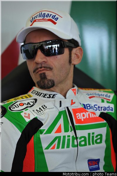 sbk_biaggi_1_espagne_aragon_2011