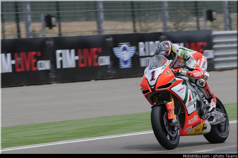 sbk_biaggi_6_espagne_aragon_2011