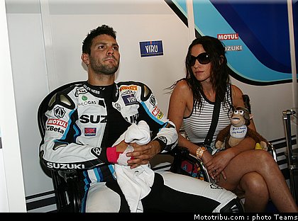 sbk_pitbabes_27_espagne_aragon_2011.JPG