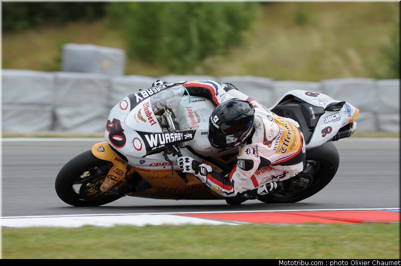 sbk_guintoli_005_republique_tcheque_brno_2011