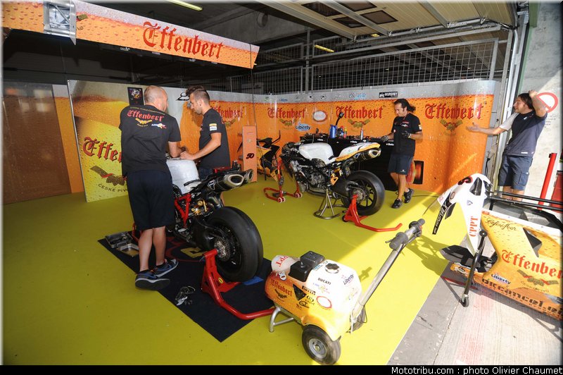 sbk_paddock_062_republique_tcheque_brno_2011