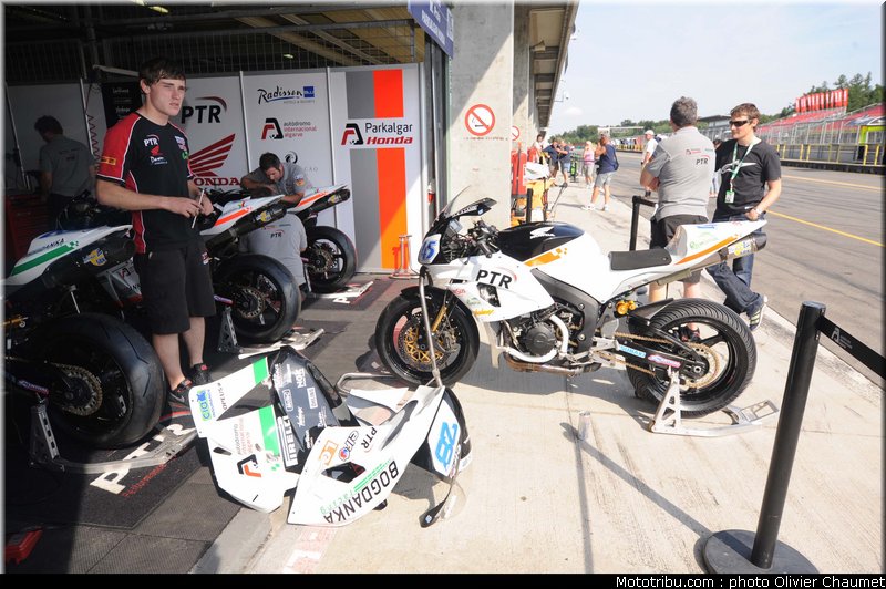 sbk_paddock_063_republique_tcheque_brno_2011