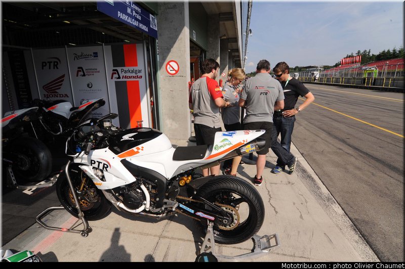sbk_paddock_065_republique_tcheque_brno_2011