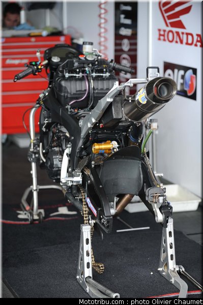 sbk_paddock_083_republique_tcheque_brno_2011