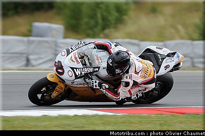 sbk_guintoli_005_republique_tcheque_brno_2011.jpg
