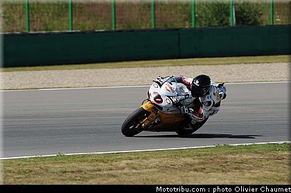 sbk_guintoli_009_republique_tcheque_brno_2011.jpg
