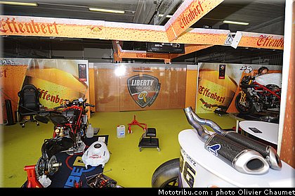sbk_paddock_046_republique_tcheque_brno_2011.jpg