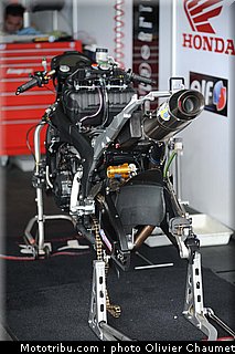 sbk_paddock_083_republique_tcheque_brno_2011.jpg