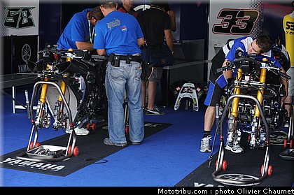 sbk_paddock_098_republique_tcheque_brno_2011.jpg