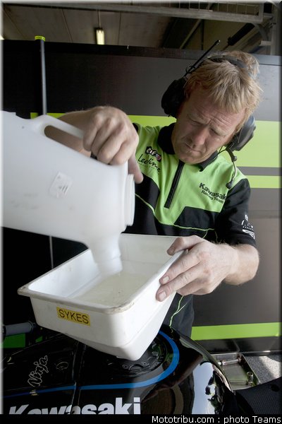 sbk_kawasaki_003_republique_tcheque_brno_2011