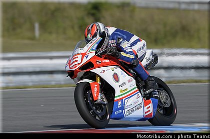 1000stk_petrucci_002_republique_tcheque_brno_2011.jpg
