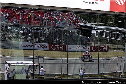 sbk_ambiance_003_republique_tcheque_brno_2011.jpg