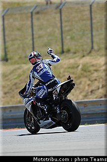 sbk_melandri_011_republique_tcheque_brno_2011.jpg