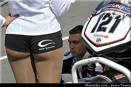 sbk_pitbabe_016_republique_tcheque_brno_2011.jpg