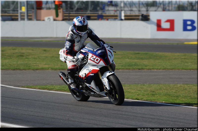 1000stk_barrier_002_angleterre_silverstone_2011