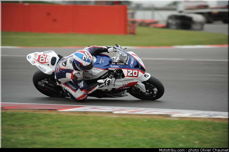1000stk_barrier_008_angleterre_silverstone_2011
