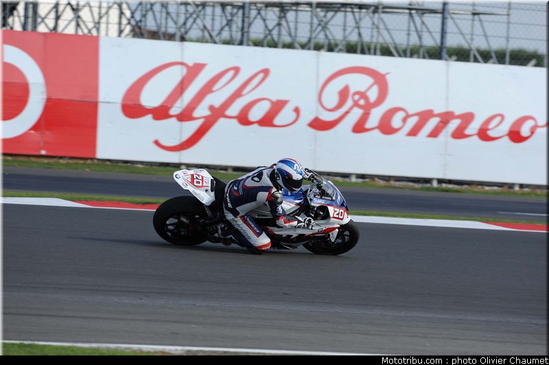 1000stk_barrier_009_angleterre_silverstone_2011