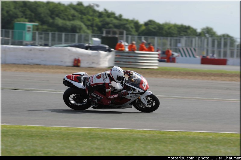 1000stk_svitok_001_angleterre_silverstone_2011