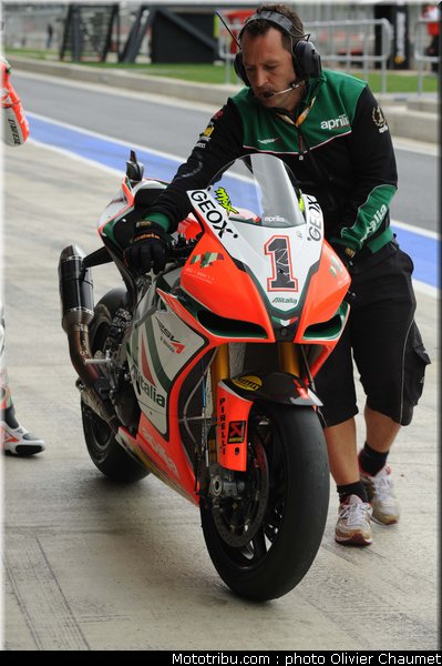 sbk_biaggi_015_angleterre_silverstone_2011