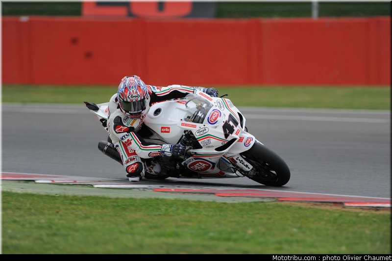 sbk_haga_005_angleterre_silverstone_2011