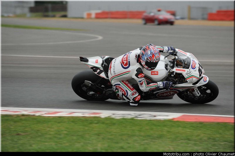 sbk_haga_007_angleterre_silverstone_2011