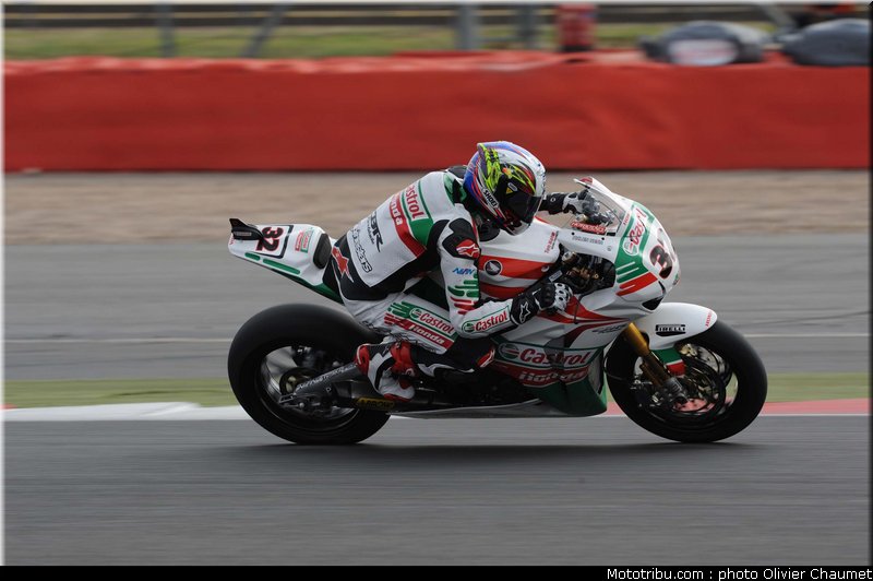 sbk_lai_002_angleterre_silverstone_2011