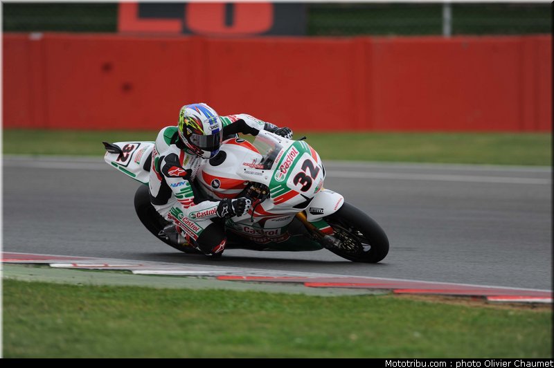 sbk_lai_005_angleterre_silverstone_2011