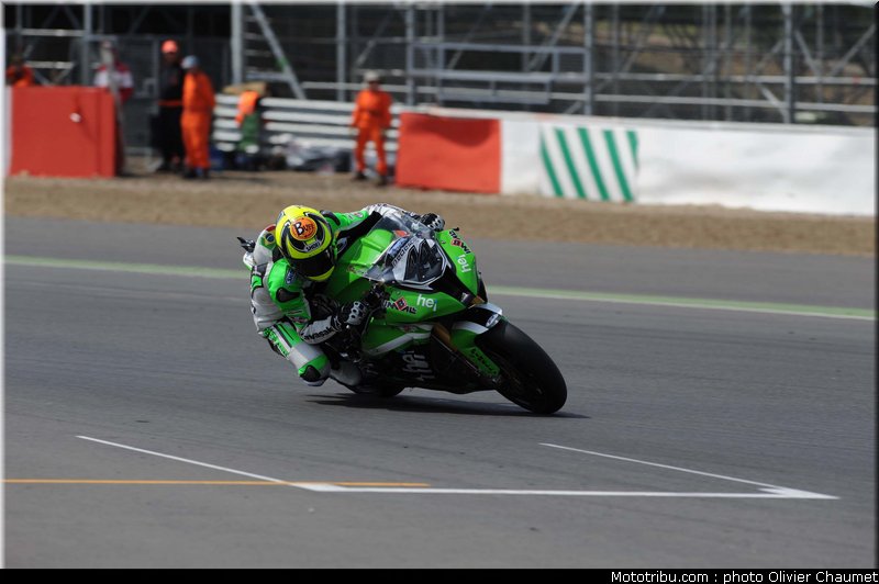 sbk_rolfo_001_angleterre_silverstone_2011