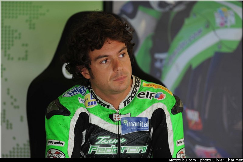 sbk_rolfo_004_angleterre_silverstone_2011