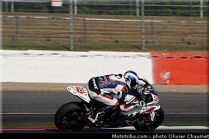 1000stk_barrier_005_angleterre_silverstone_2011.jpg