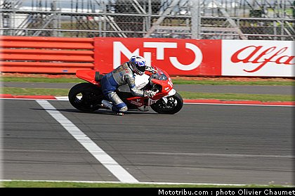 1000stk_costello_005_angleterre_silverstone_2011.jpg