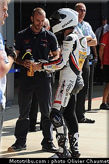 sbk_guintoli_002_angleterre_silverstone_2011.jpg