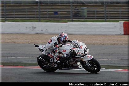 sbk_haga_001_angleterre_silverstone_2011.jpg