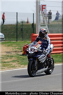 sbk_melandri_003_angleterre_silverstone_2011.jpg