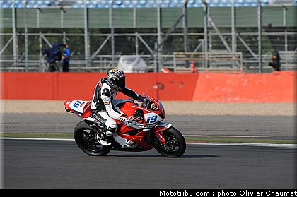 supersport_pirotta_001_angleterre_silverstone_2011.jpg