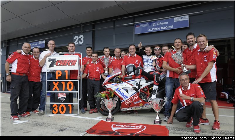 sbk_checa_007_angleterre_silverstone_2011