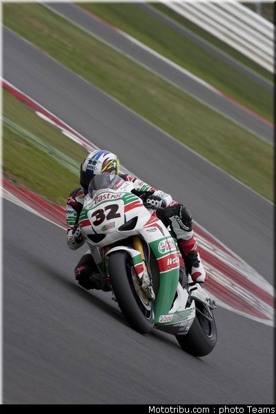 sbk_lai_001_angleterre_silverstone_2011