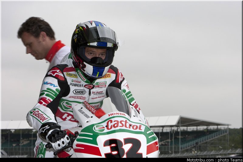 sbk_lai_005_angleterre_silverstone_2011
