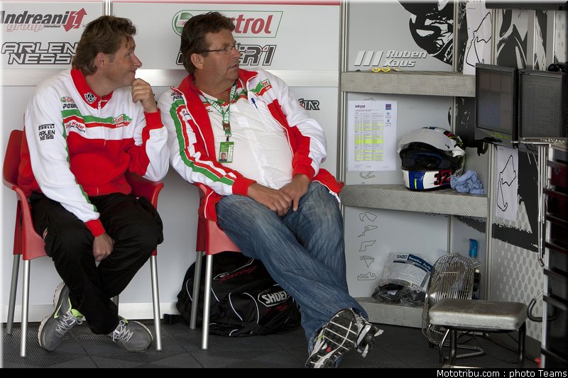 sbk_lai_006_angleterre_silverstone_2011