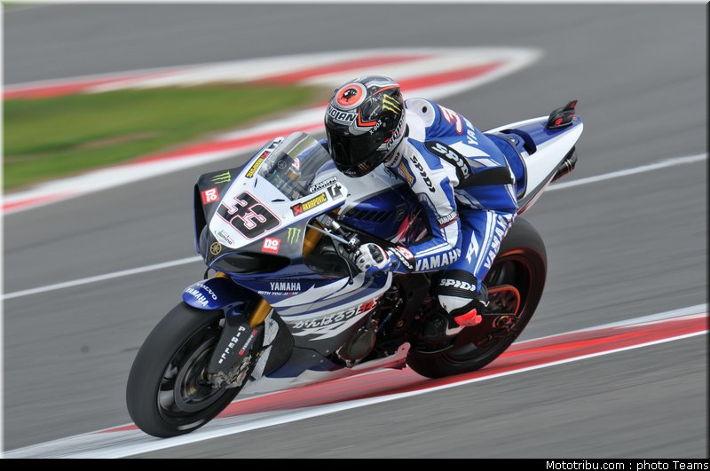 sbk_melandri_006_angleterre_silverstone_2011