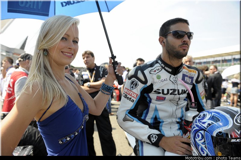 sbk_pitbabe_015_angleterre_silverstone_2011