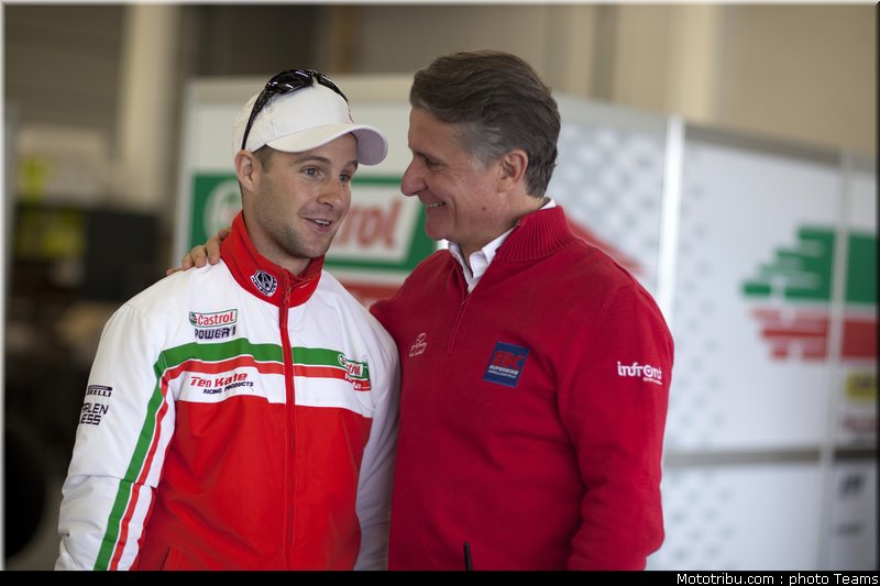 sbk_rea_001_angleterre_silverstone_2011